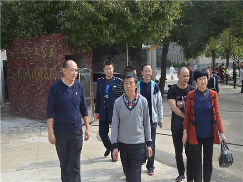岳阳市龙马驿站汽车服务有限公司,汽车销售,汽车清洗,汽车美容,汽车装饰,汽车影音
